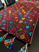 Load image into Gallery viewer, Handmade Embroidered Table Runner