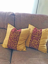 Load image into Gallery viewer, Gold and Red Table Runner with 2 Cushions Set