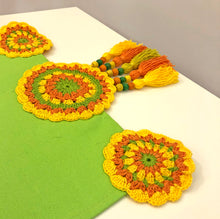 Load image into Gallery viewer, Green Oasis Tabel Runner