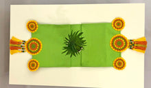 Load image into Gallery viewer, Green Oasis Tabel Runner