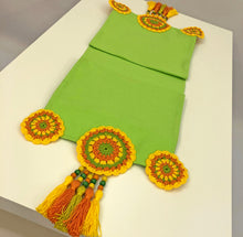 Load image into Gallery viewer, Green Oasis Tabel Runner