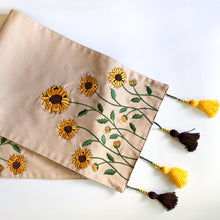 Load image into Gallery viewer, Sunflower Breeze Table Runner
