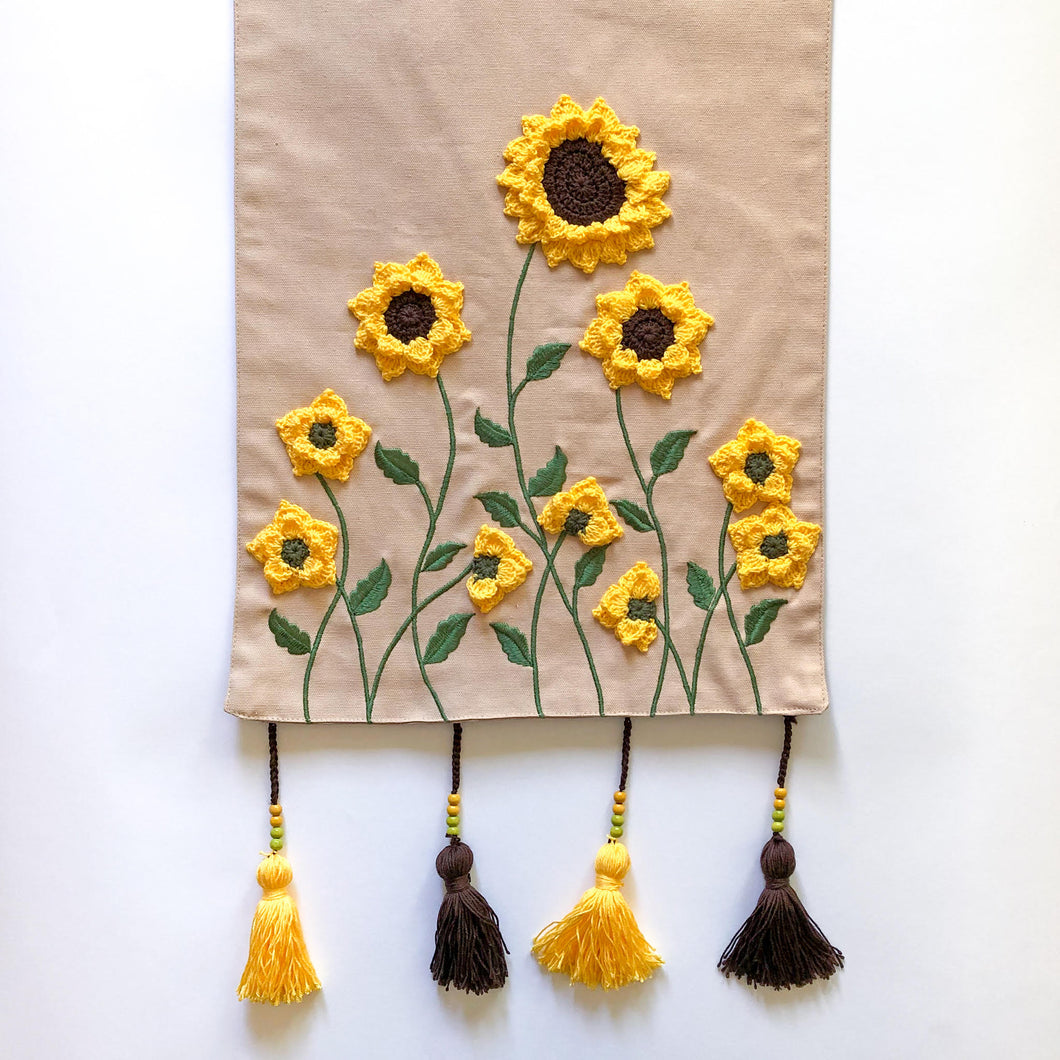 Crochet Sunflower Beige Table Runner with Tassels